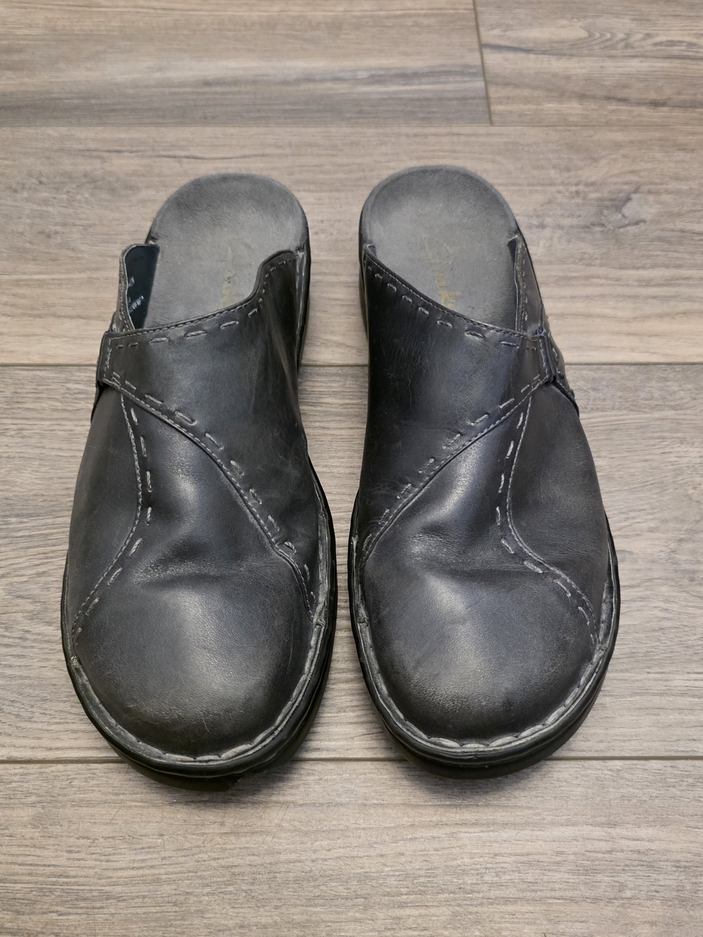 Vintage Clarks Black Leather Comfort Clogs Mules - Whipstitch Detail Size 10M